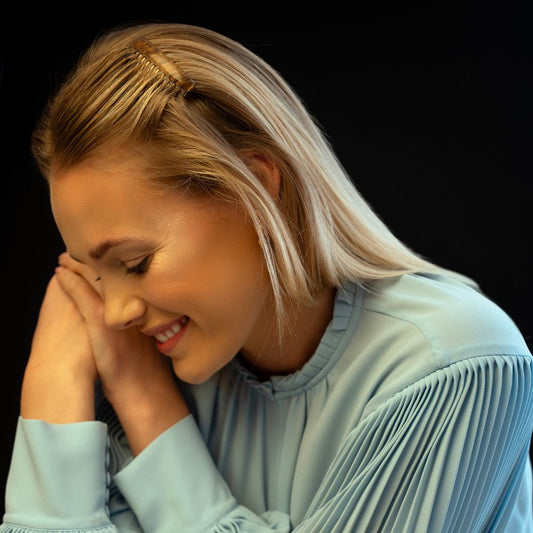 2x French Side Combs in Tortoiseshell Essentials French Hair Accessories at Tegen Accessories | Blonde