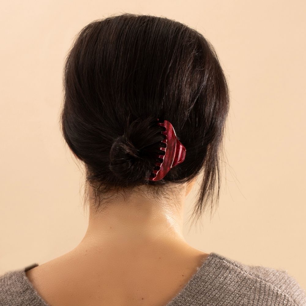 Small Handpainted Fuchsia Claw at Tegen Accessories