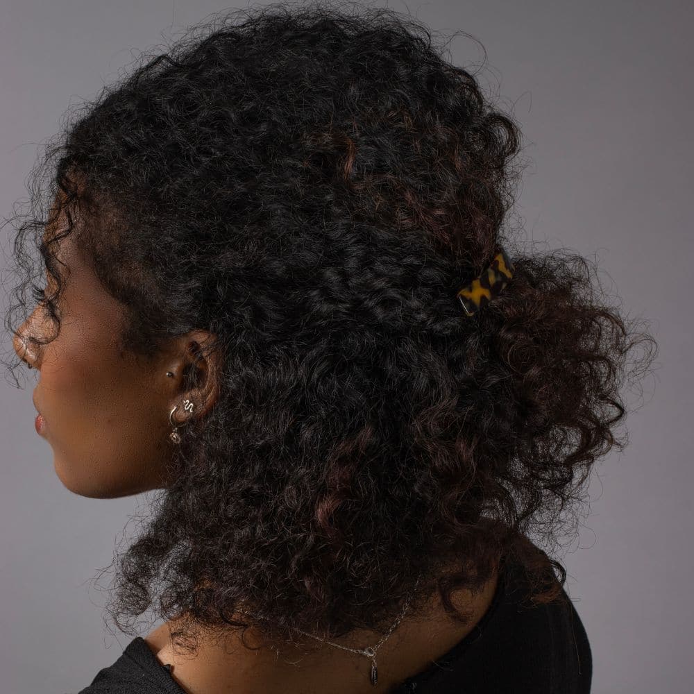 small barrette curly hair |Dark Tokio