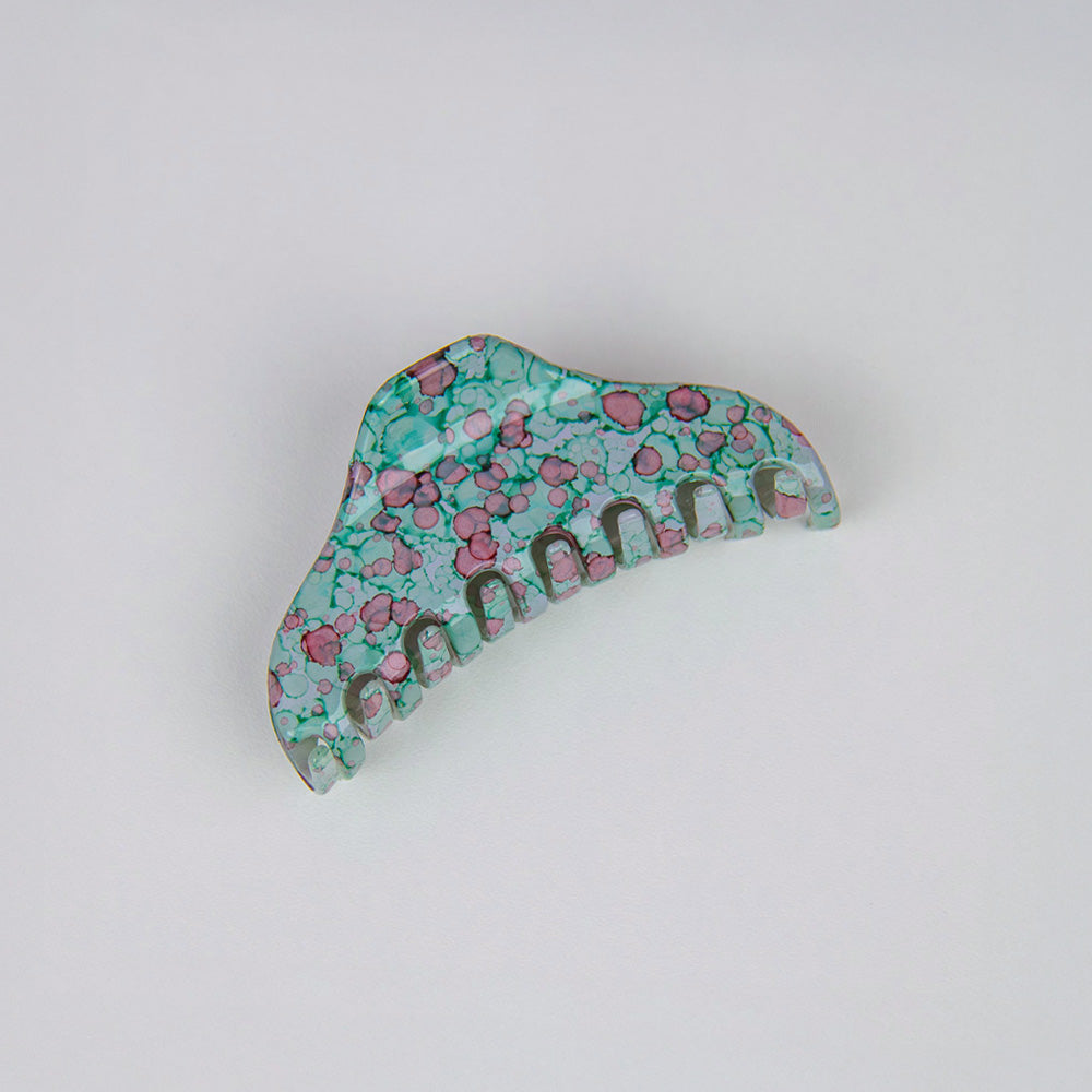 Small claw clip with green and red pattern