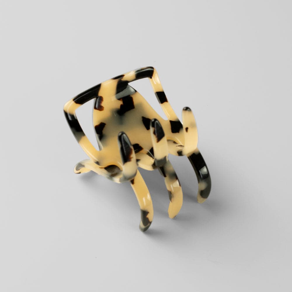 small square hair claw clip |white tokio