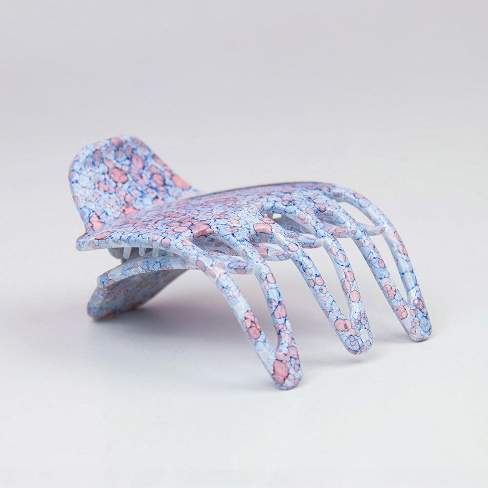 Side hair claw clip from side angle