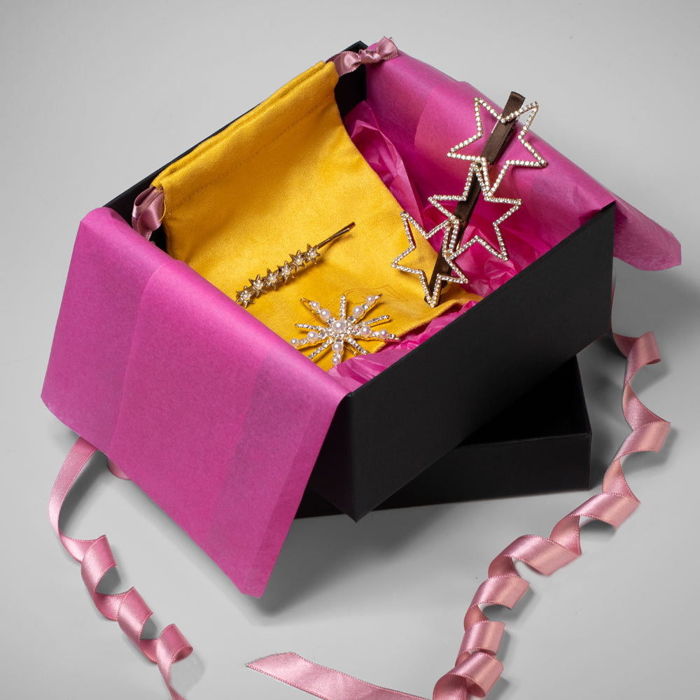 Gift Set in Gift Wrap at Tegen Accessories