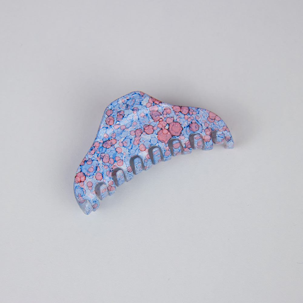 Small claw clip with blue and coral pattern